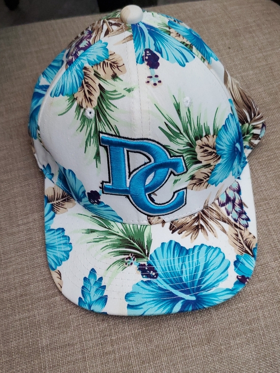 DC Accessories - DC Floral Print Baseball Cap in White, Blue, Green, Brown